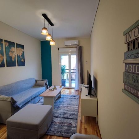 Wood & White Apartment In Historic Center With 2 Bedrooms Ioannina Bagian luar foto